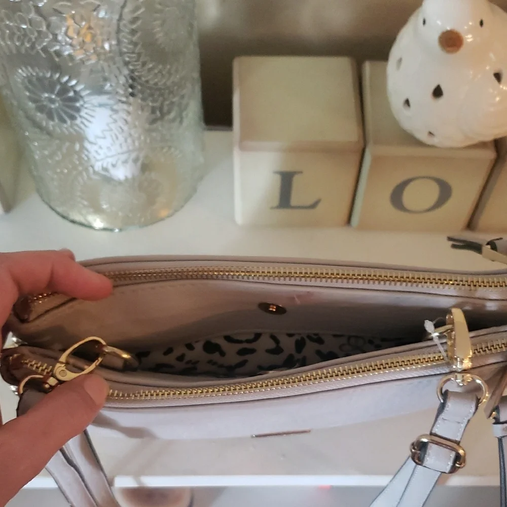 Jessica Simpson Grey/Gold Accent  Bag - Picture 5 of 10